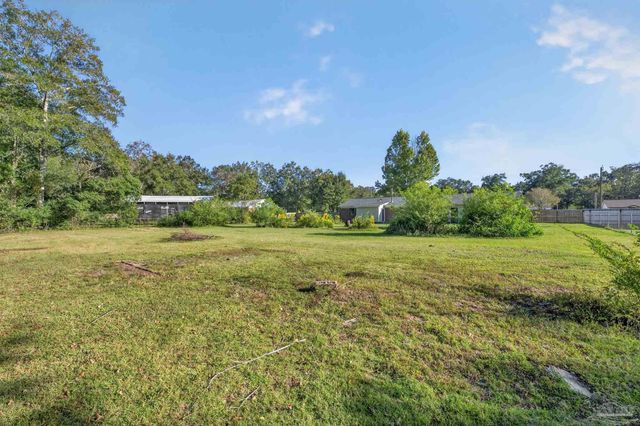 1120 Muscogee Rd, Cantonment, FL 32533