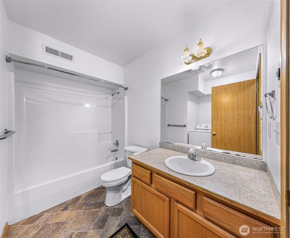 1961 Clear Valley Drive, Maple Falls, WA 98266