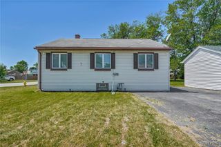22 Idlebrook Drive, Cheektowaga, NY 14225