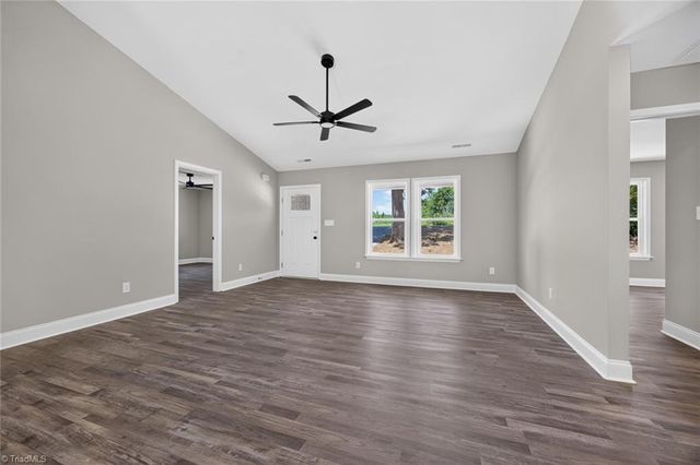 239 Lake Drive 8, Lexington, NC 27292