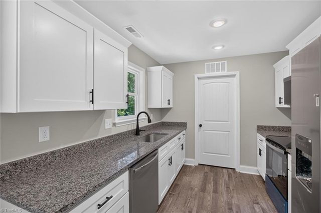 239 Lake Drive 8, Lexington, NC 27292