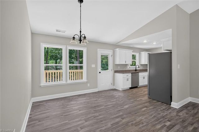 239 Lake Drive 8, Lexington, NC 27292