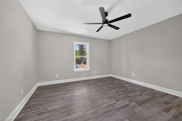 239 Lake Drive 8, Lexington, NC 27292