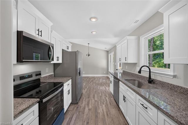 239 Lake Drive 8, Lexington, NC 27292