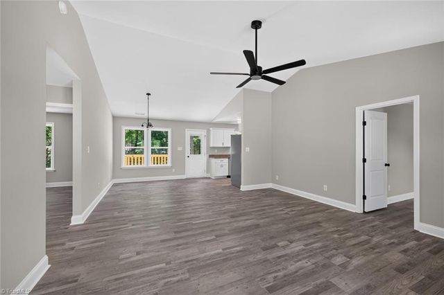 239 Lake Drive 8, Lexington, NC 27292
