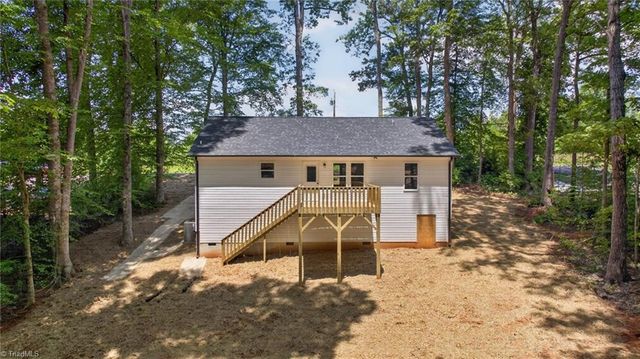 239 Lake Drive 8, Lexington, NC 27292