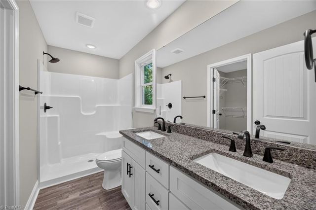 239 Lake Drive 8, Lexington, NC 27292