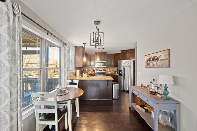 671 Salem Ridge Rd, Clarksville, TN 37040