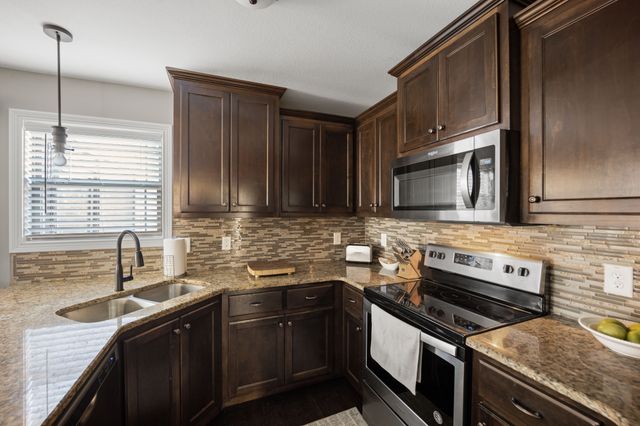 671 Salem Ridge Rd, Clarksville, TN 37040