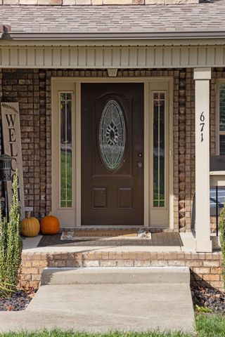 671 Salem Ridge Rd, Clarksville, TN 37040