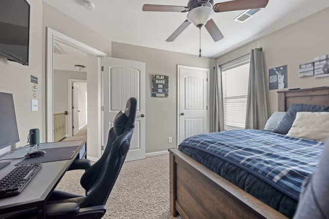 671 Salem Ridge Rd, Clarksville, TN 37040