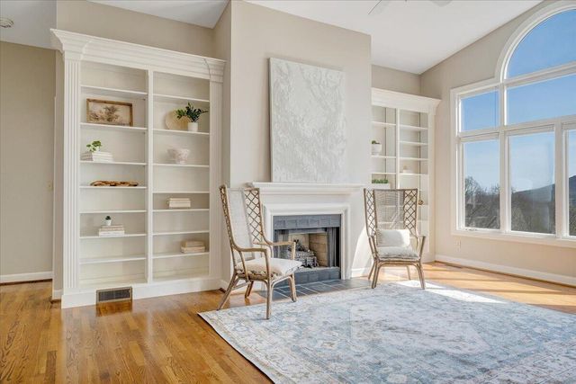 5010 Hunting Hills CIR, Roanoke, VA 24018