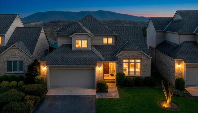 5010 Hunting Hills CIR, Roanoke, VA 24018