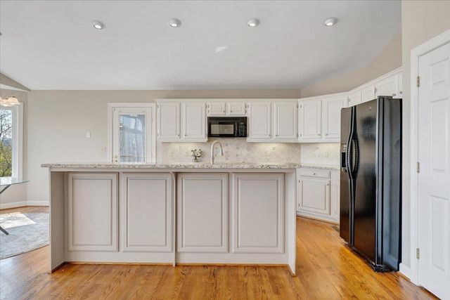 5010 Hunting Hills CIR, Roanoke, VA 24018
