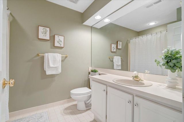 5010 Hunting Hills CIR, Roanoke, VA 24018