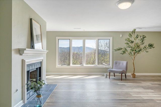 5010 Hunting Hills CIR, Roanoke, VA 24018