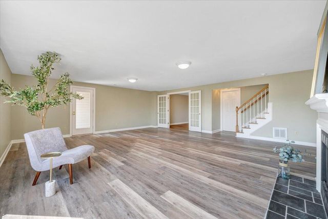 5010 Hunting Hills CIR, Roanoke, VA 24018