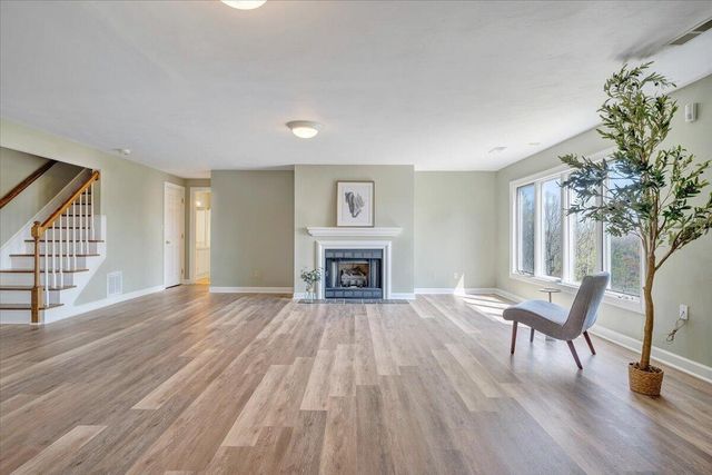 5010 Hunting Hills CIR, Roanoke, VA 24018