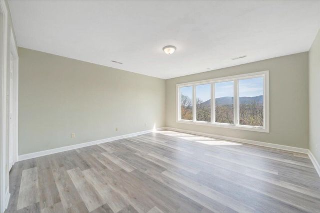 5010 Hunting Hills CIR, Roanoke, VA 24018