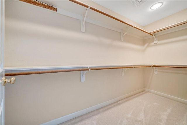 5010 Hunting Hills CIR, Roanoke, VA 24018
