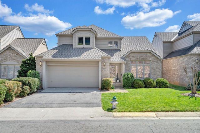 5010 Hunting Hills CIR, Roanoke, VA 24018