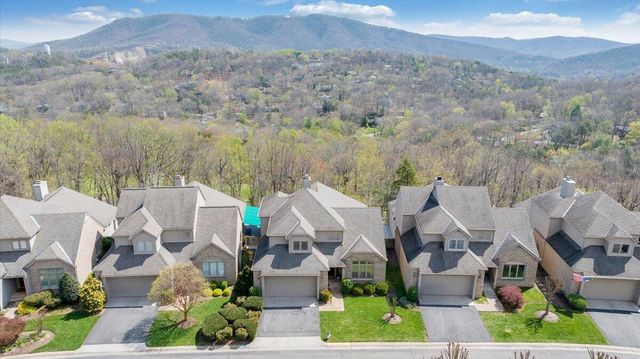 5010 Hunting Hills CIR, Roanoke, VA 24018