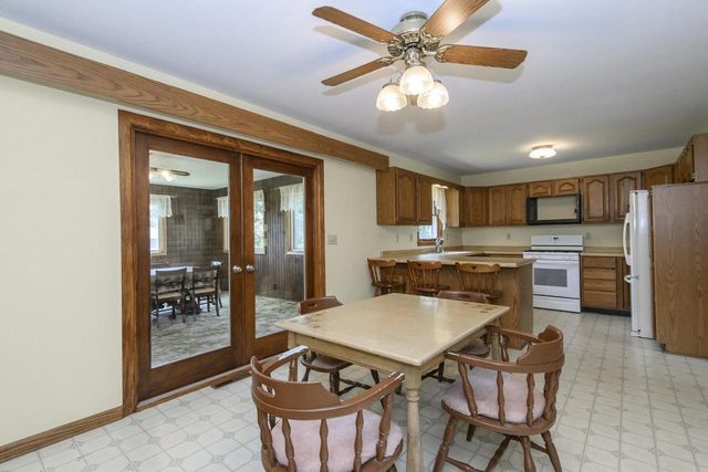 321 MacArthur DRIVE, Mukwonago, WI 53149