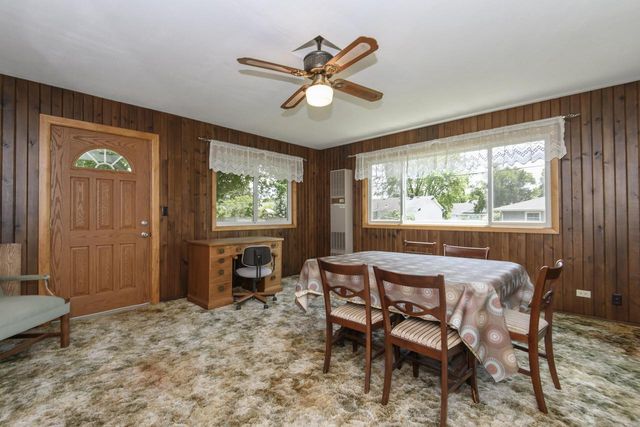 321 MacArthur DRIVE, Mukwonago, WI 53149