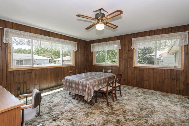 321 MacArthur DRIVE, Mukwonago, WI 53149