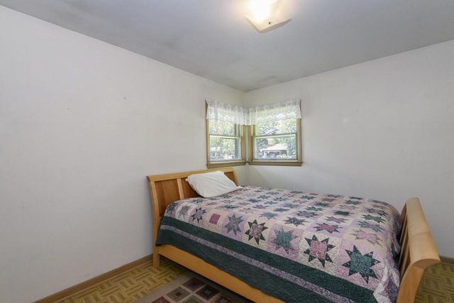 321 MacArthur DRIVE, Mukwonago, WI 53149