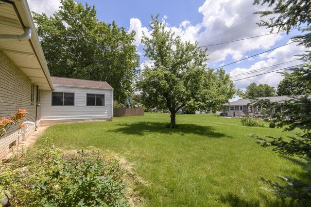 321 MacArthur DRIVE, Mukwonago, WI 53149