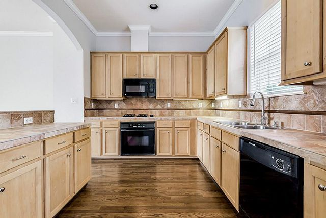 513 Leverkuhn Street, Houston, TX 77007
