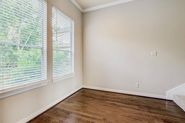 513 Leverkuhn Street, Houston, TX 77007