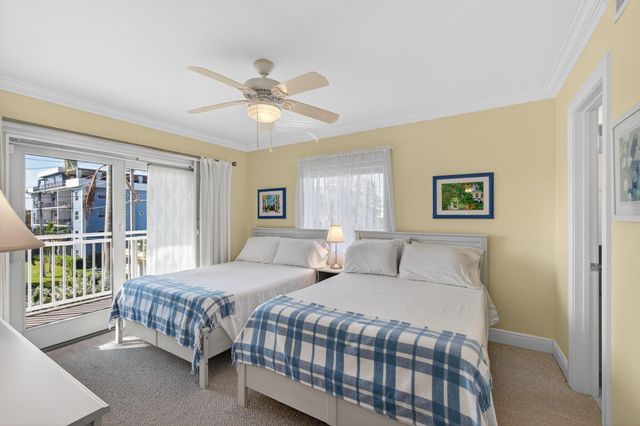 129 S Golfview Road 7, Lake Worth Beach, FL 33460