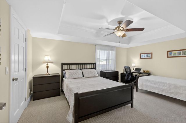 129 S Golfview Road 7, Lake Worth Beach, FL 33460