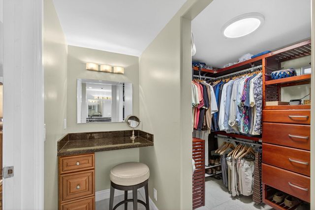 129 S Golfview Road 7, Lake Worth Beach, FL 33460