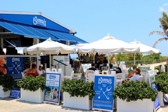 129 S Golfview Road 7, Lake Worth Beach, FL 33460