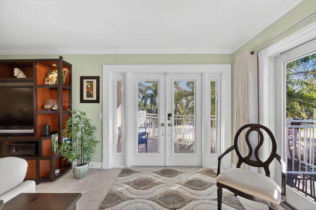 129 S Golfview Road 7, Lake Worth Beach, FL 33460