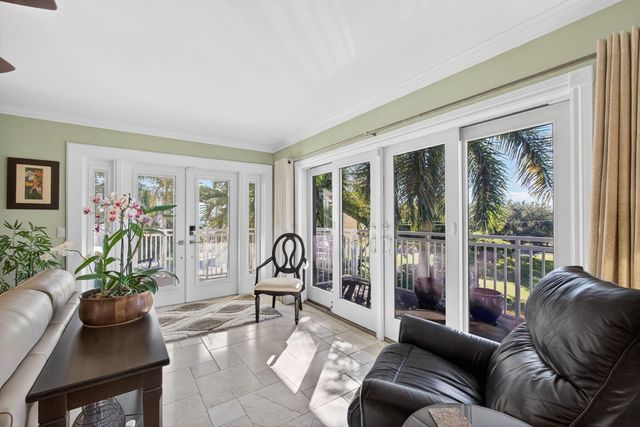 129 S Golfview Road 7, Lake Worth Beach, FL 33460