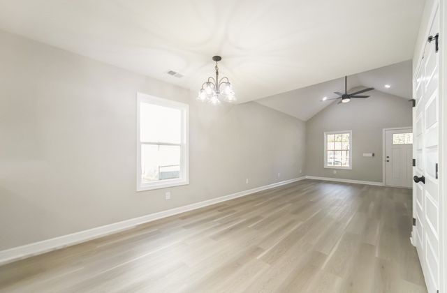 660 Virginia Ave, Gallatin, TN 37066