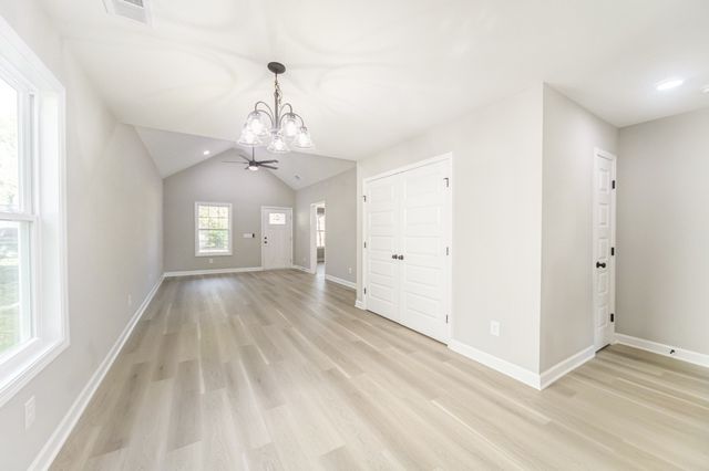 660 Virginia Ave, Gallatin, TN 37066