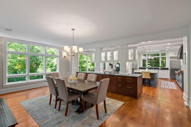 9550 Foxford Road, Chanhassen, MN 55317