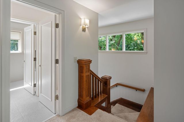 9550 Foxford Road, Chanhassen, MN 55317