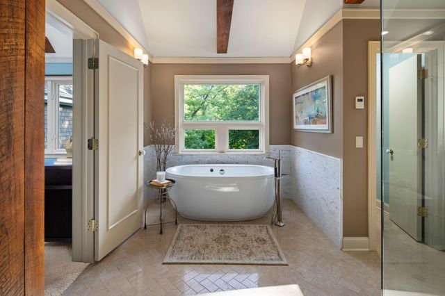 9550 Foxford Road, Chanhassen, MN 55317