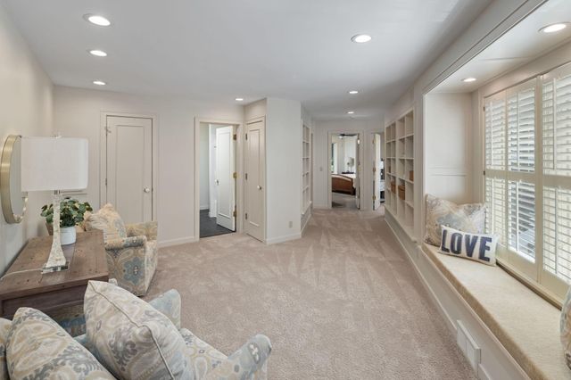 9550 Foxford Road, Chanhassen, MN 55317