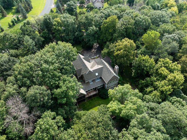 9550 Foxford Road, Chanhassen, MN 55317