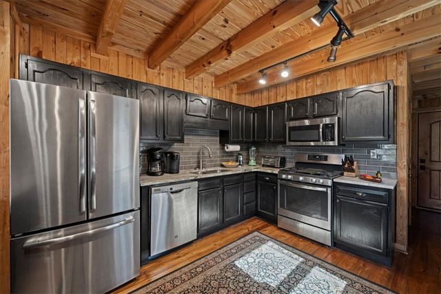 109 CAROLINA Cove, Seneca, SC 29672