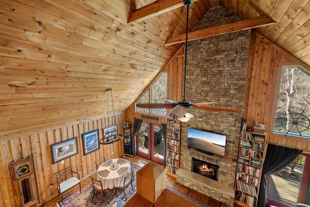 109 CAROLINA Cove, Seneca, SC 29672