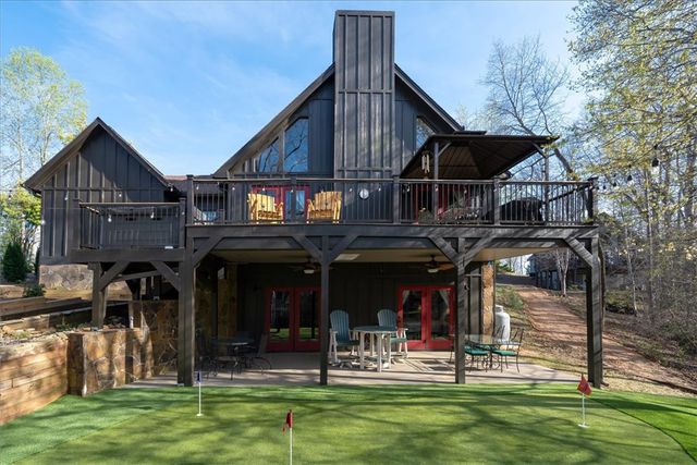 109 CAROLINA Cove, Seneca, SC 29672