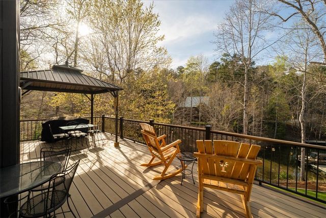 109 CAROLINA Cove, Seneca, SC 29672